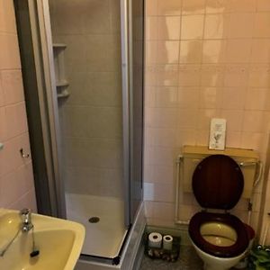 Double Room Private Bathroom